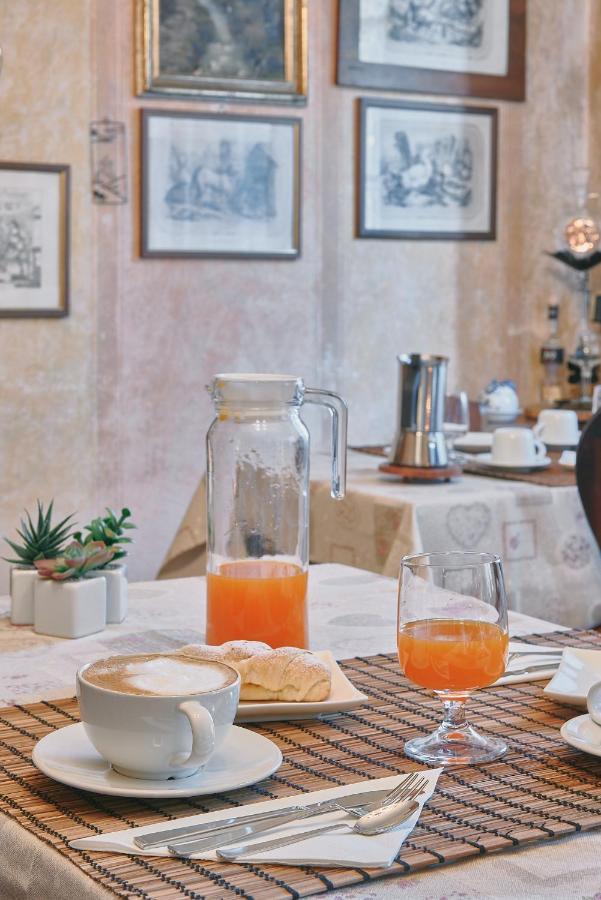 B&B Da Miriam Castelnuovo del Garda Luaran gambar